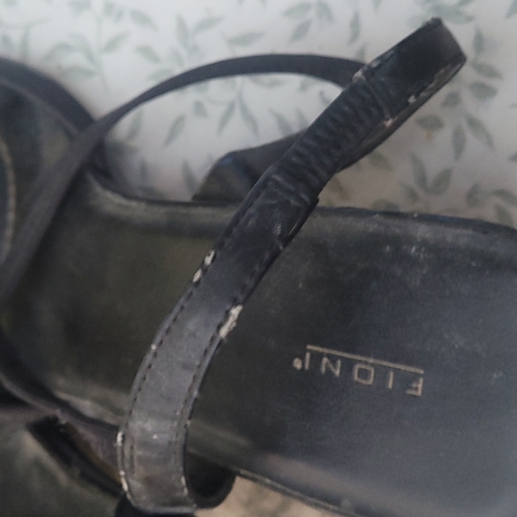 Fioni heels size 11w - Picture 8 of 10